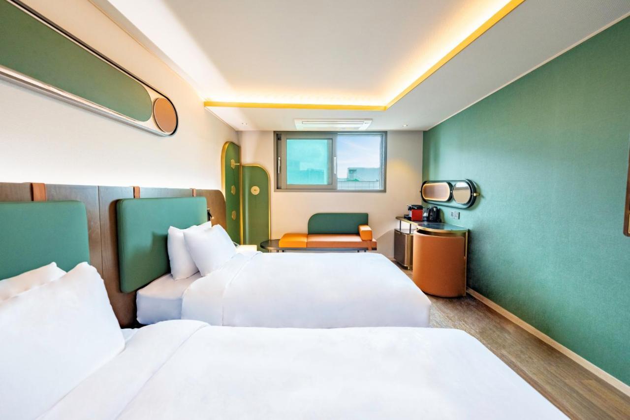 L&L Central Hotel Jeju Esterno foto
