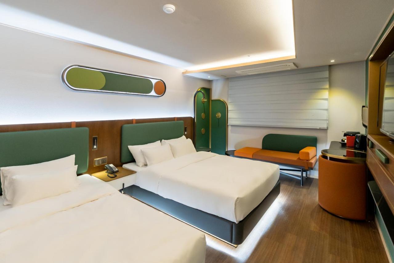 L&L Central Hotel Jeju Esterno foto